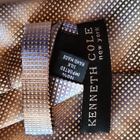 Kenneth Cole - Picture 2 of 2